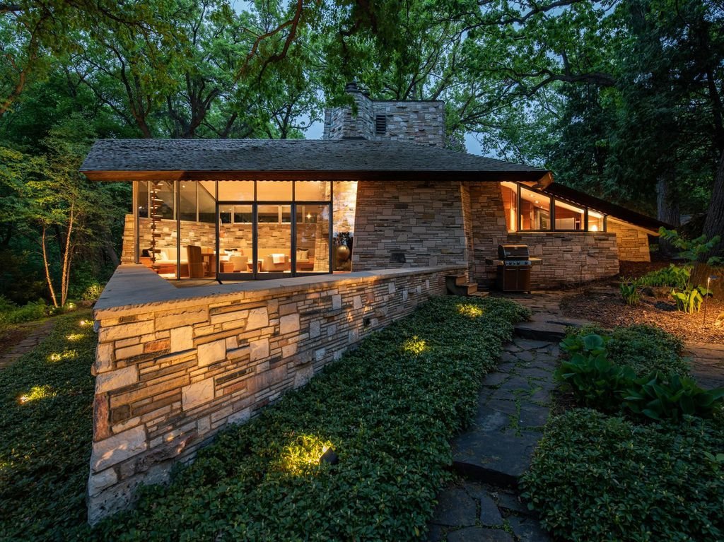 neil's house