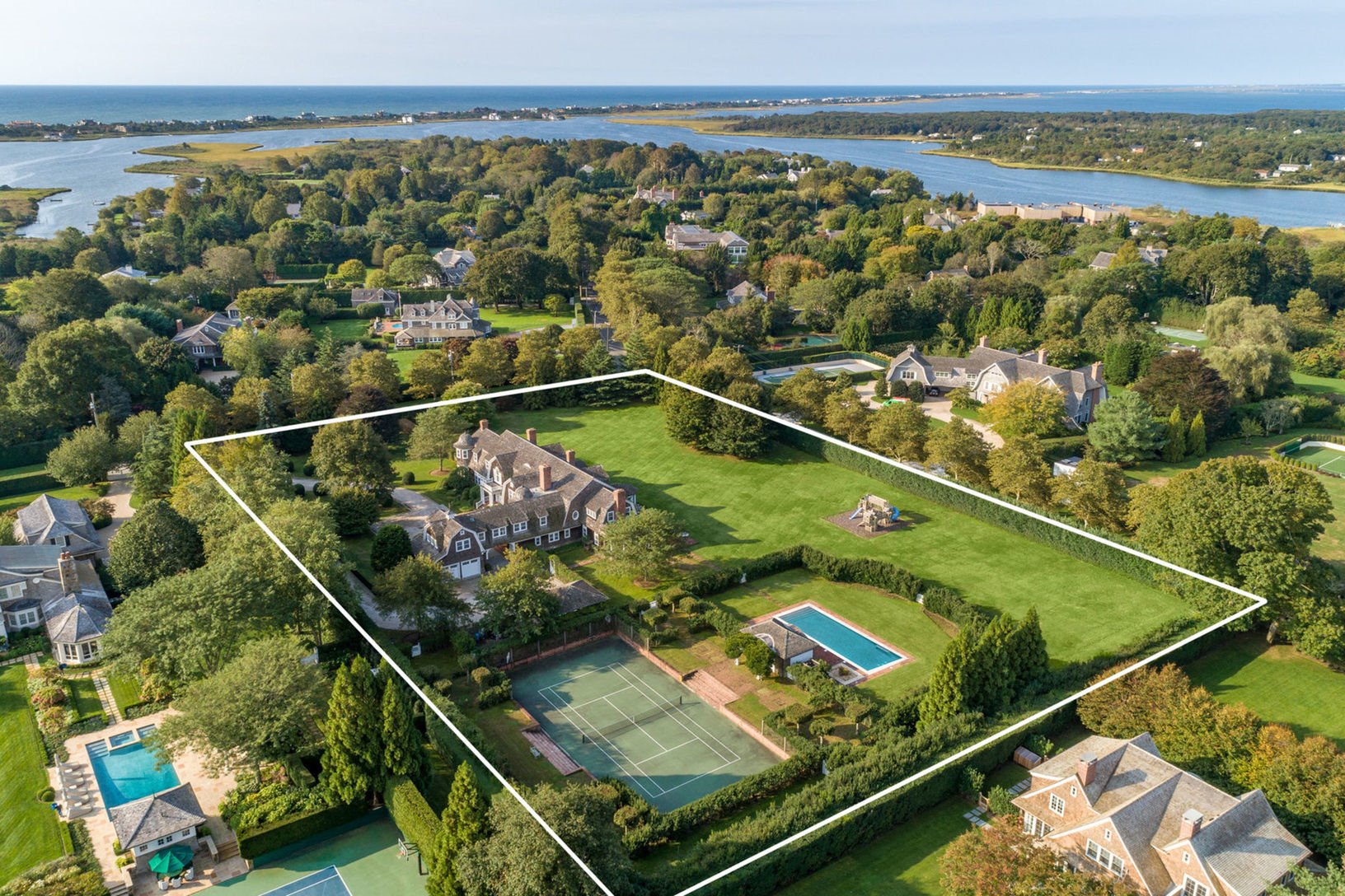 Vista panoramica de la casa de Marie Chantal en los Hamptons