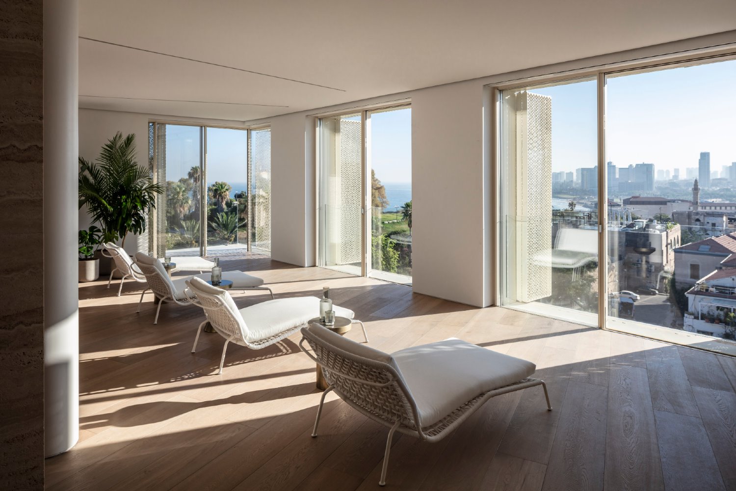 The Jaffa Penthouse en The Jaffa Hotel & Residences en Tel Aviv de Pitsou Kedem Architects y Baranowitz & Goldberg Architects 
