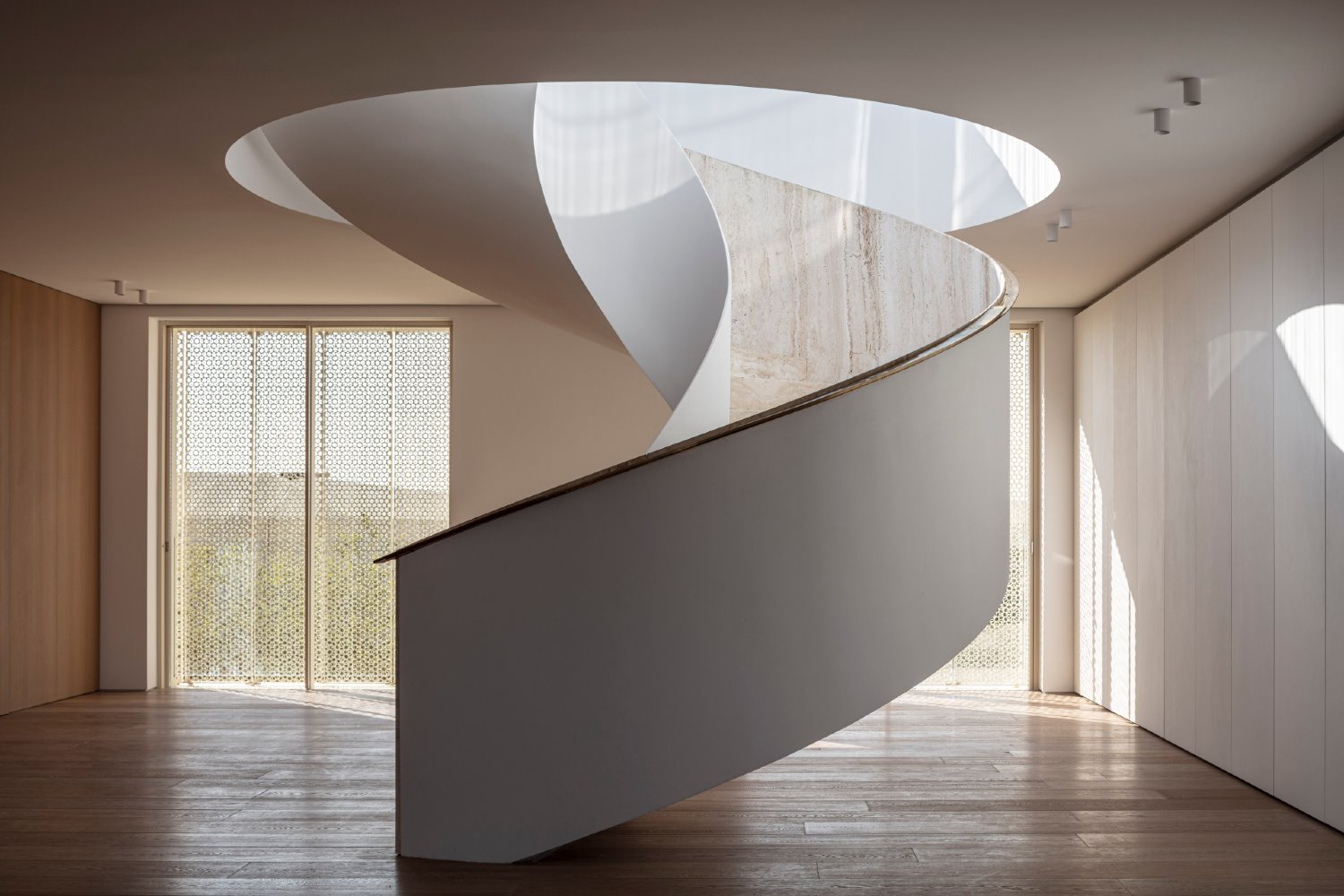 The Jaffa Penthouse en The Jaffa Hotel & Residences en Tel Aviv de Pitsou Kedem Architects y Baranowitz & Goldberg Architects 