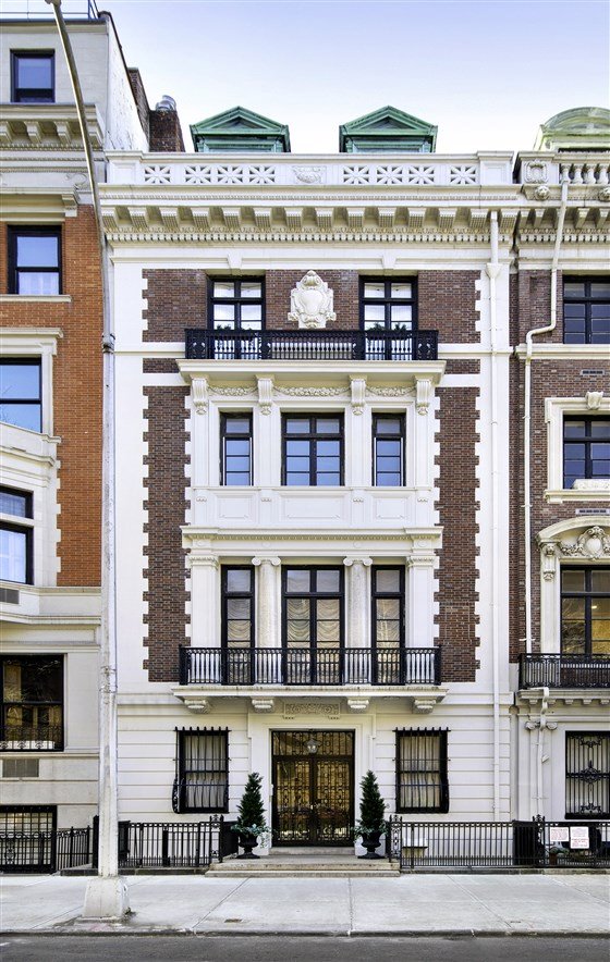anne-hathaway-house-today-inline-200220-01 3a5f5fa48ad0466debccecfbd82905cf.fit-560w