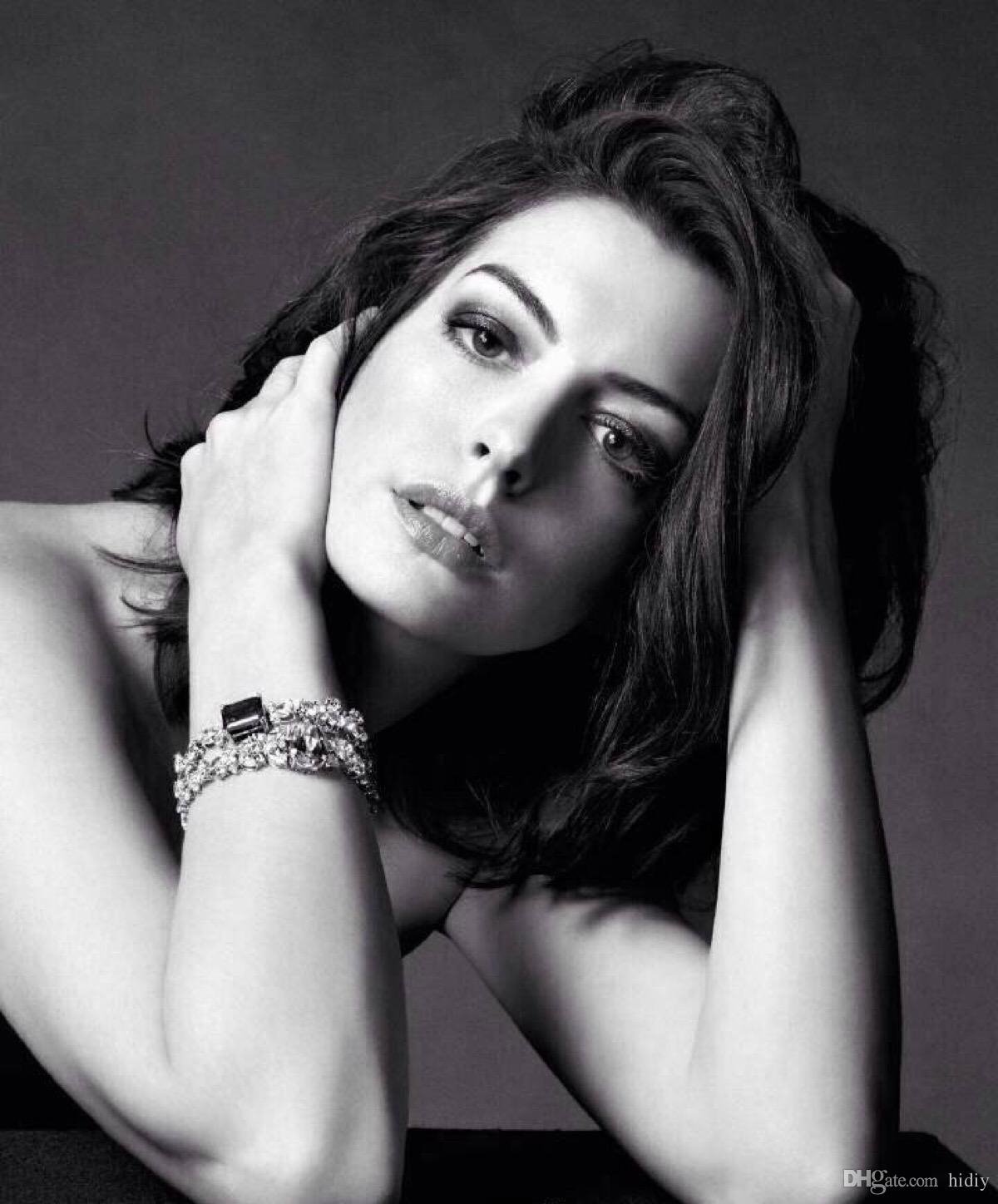 anne hathaway