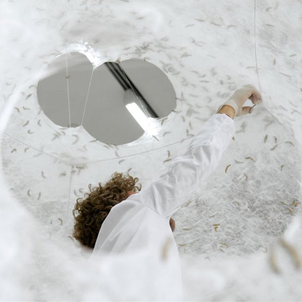 El MoMA exhibe los materiales del futuro de la arquitecta y diseñadora Neri Oxman