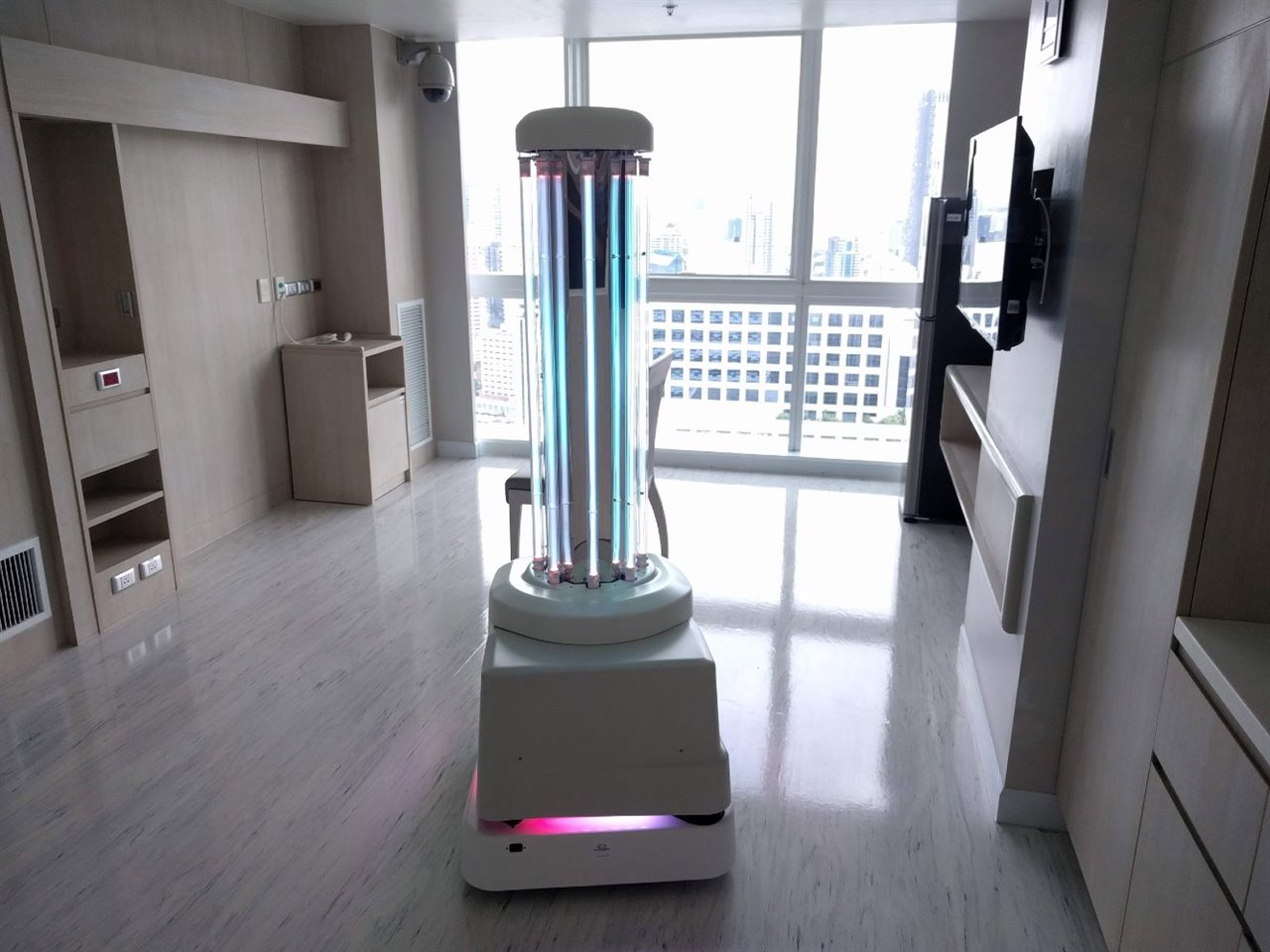 Así son los robots desinfectantes enviados a China por la empresa danesa UVD Robots. 