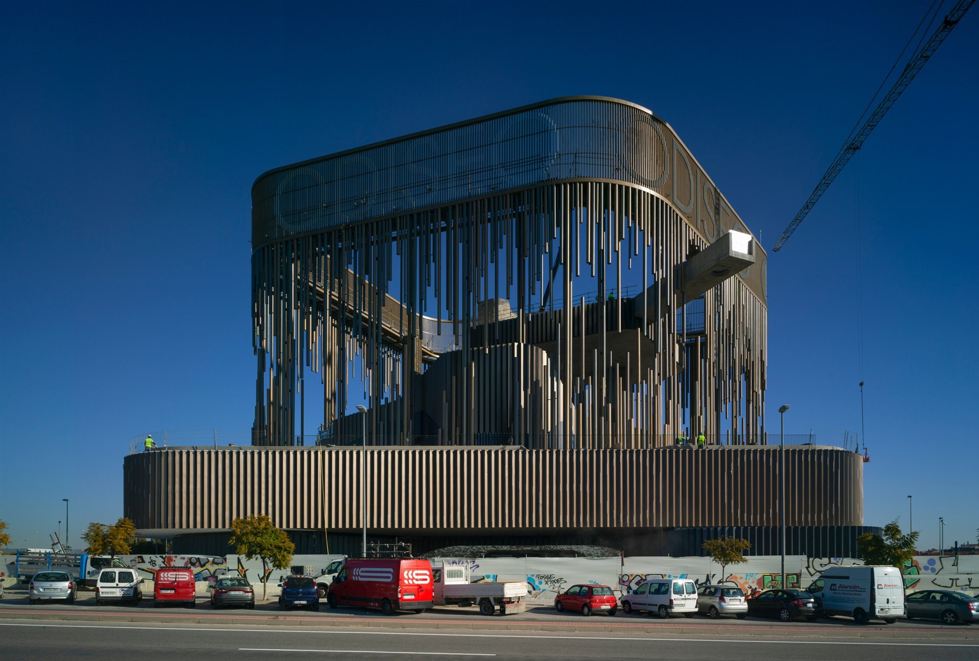 odiseo-casino-cantilevered-pool-longest-europe-murcia-spain-clavel-arquitectos 