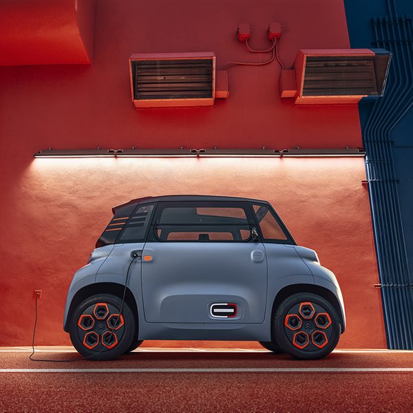 Un coche eléctrico y sin carnet: así será la movilidad por las ciudades