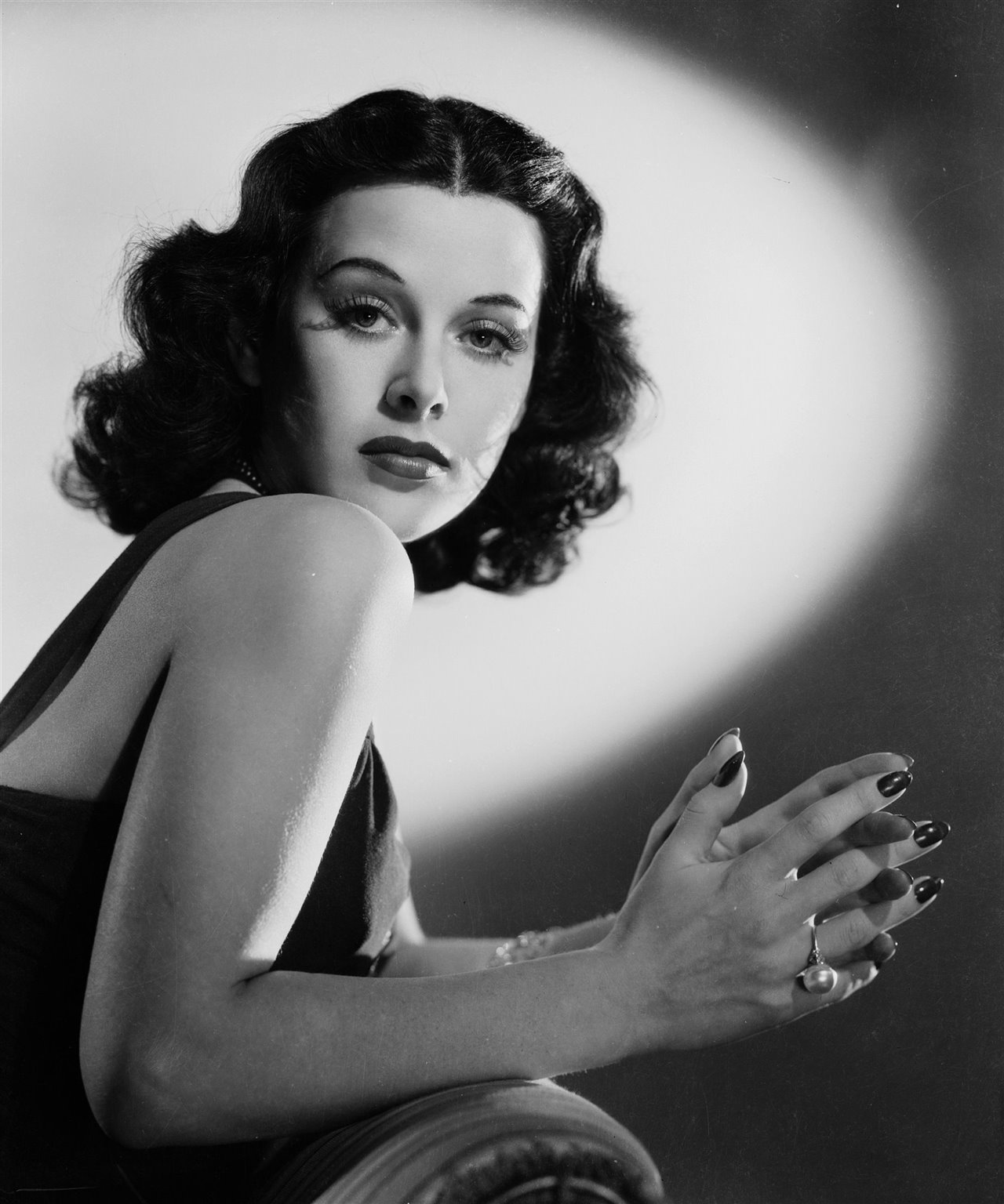 Por sus aportaciones, desde el año 2005, el día del cumpleaños de Hedy Lamarr, el 9 de noviembre, está señalado como el Día del Inventor en los países de habla germana (Austria, Suiza y Alemania), y en 2014 fue incorporada al Inventors Hall of Fame de EE.UU.