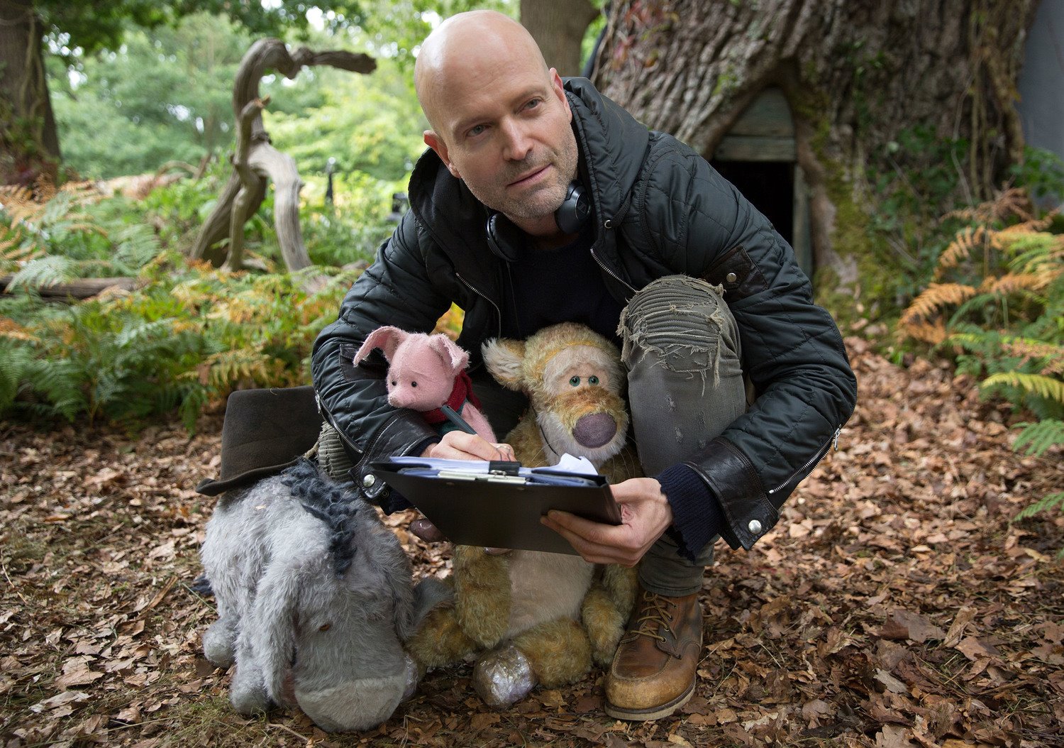 christopher-robin-marc-forster-eeyore-tigger-piglet. marc-forster
