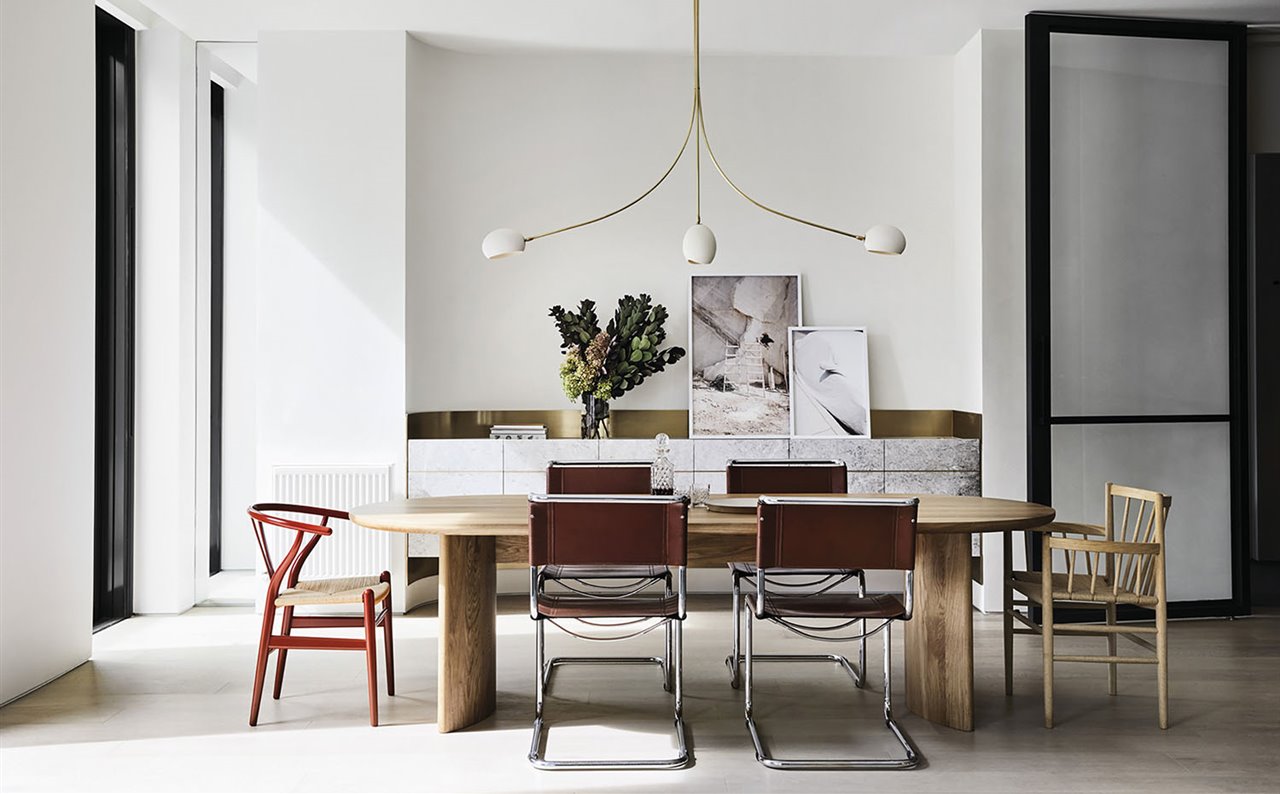 Las instalaciones de la casa tienen que favorecer espacios saludables a través de una correcta iluminación para cada estancia. Proyecto en Melbourne del estudio Mim Design.