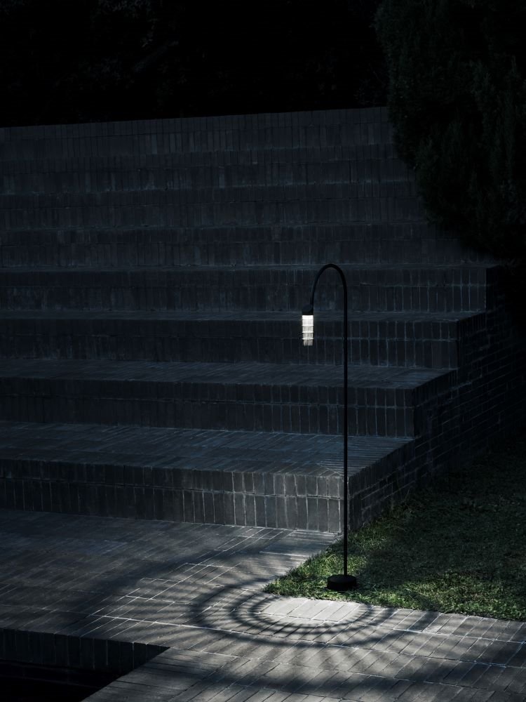 lampara Caule bollard 2 (Nest model) Patricia Urquiola para Flos