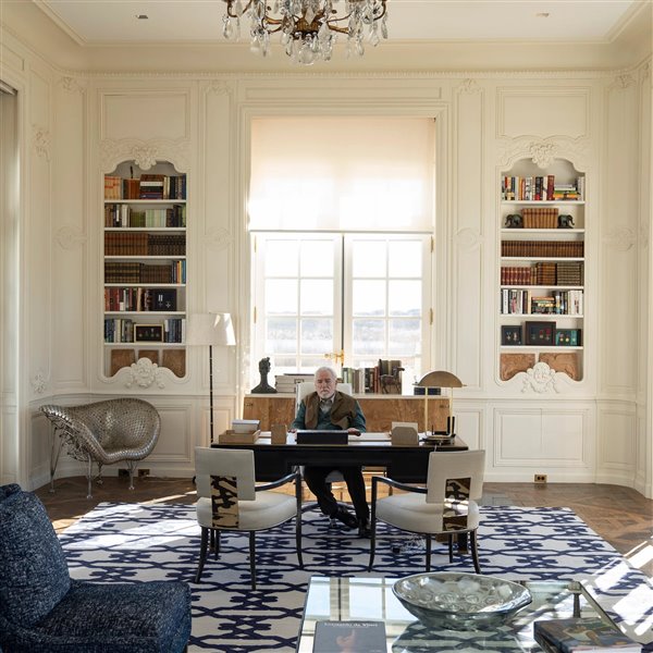 Vista del interior de la casa en los Hamptons de Succession