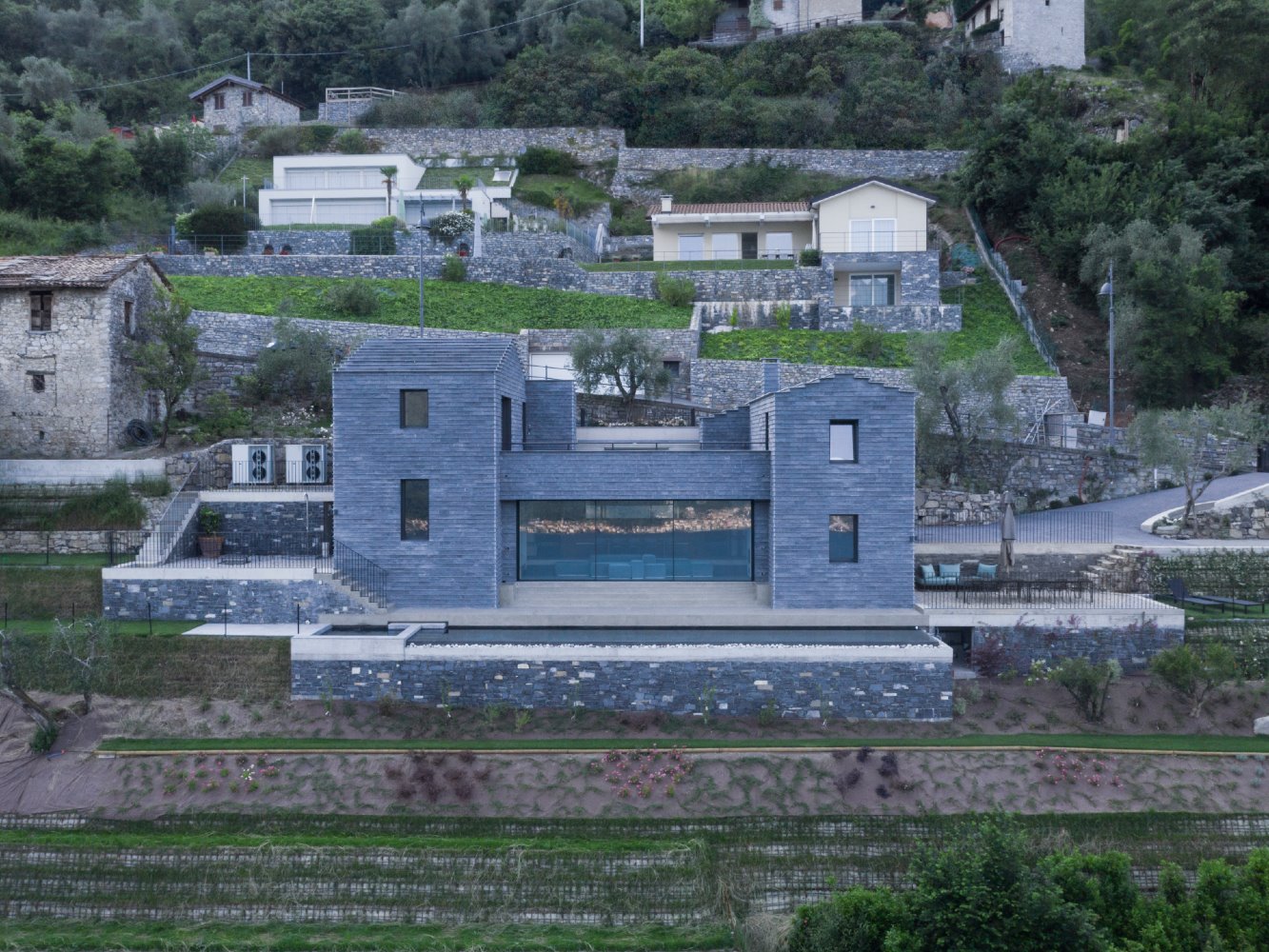 Villa Molli en el lago de Como de Lorenzo Guzzini 