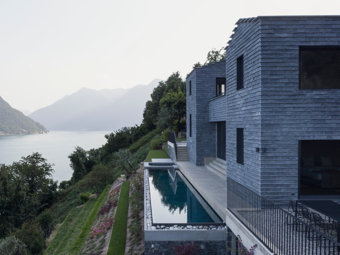 Villa Molli en el lago de Como de Lorenzo Guzzini 