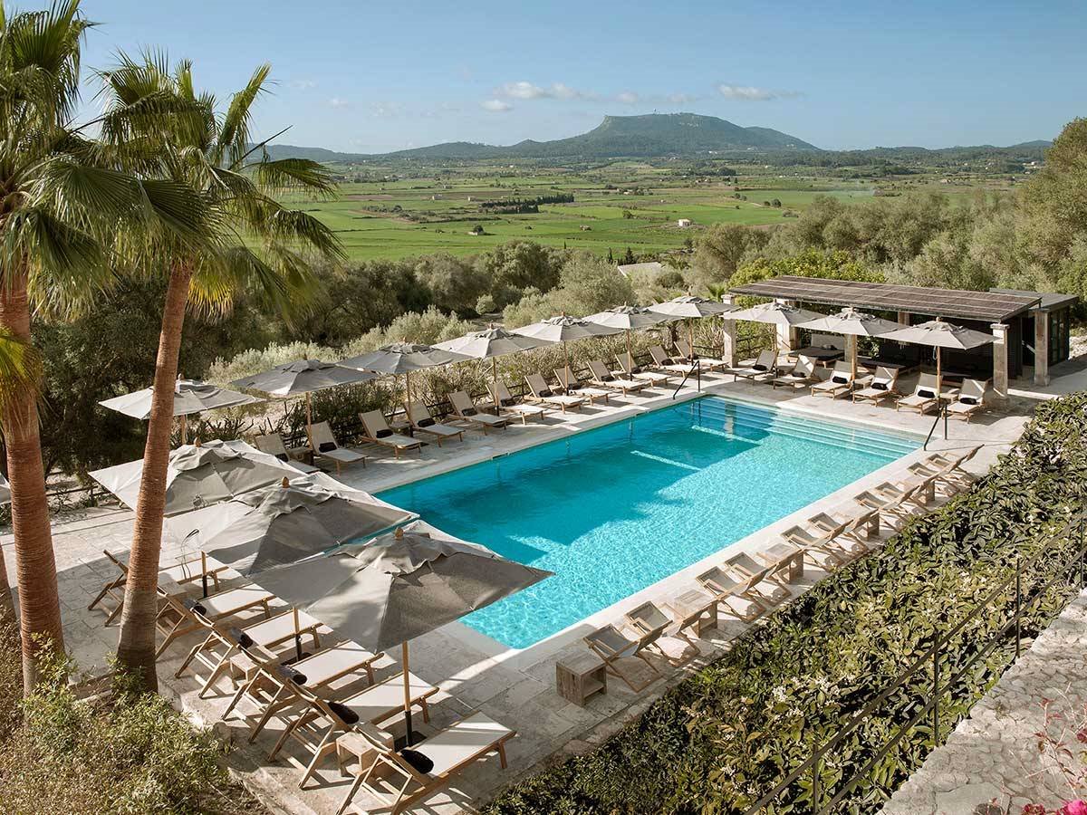 Finca Serena de Pilar Garcia-Nieto y Sergi Bastidas en Pla de Mallorca