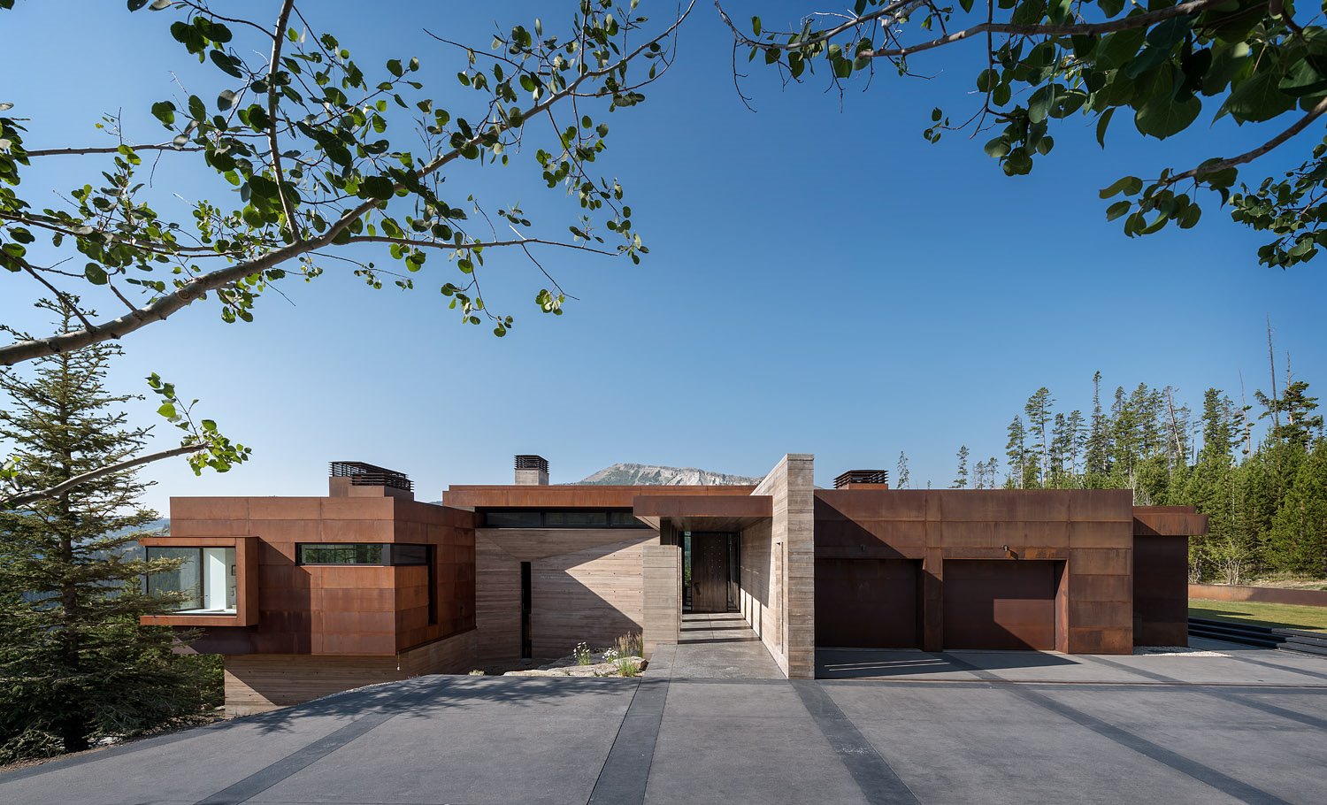 casa moderna en la montaña