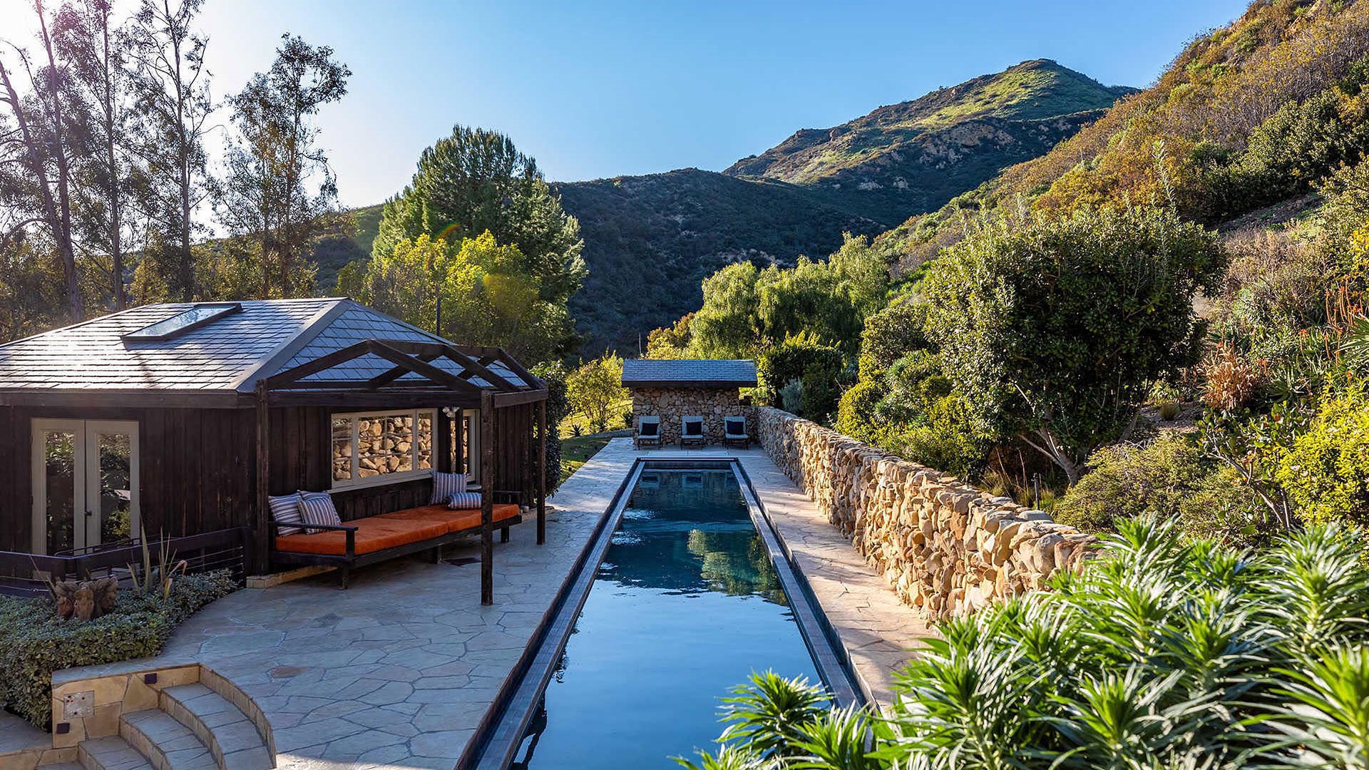 piscina-2-mel-gibson-meghan-y-harry