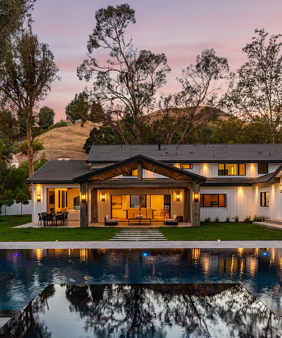 Casa de Scott Dishik ex de kourtney kardashian en los angeles vista de noche