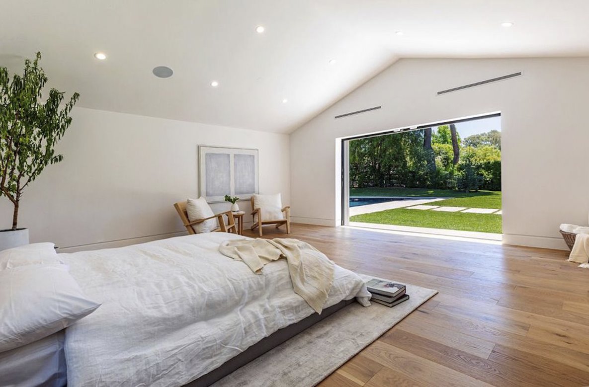Casa de Scott Disich en los Angeles Ex de Kourtney Kardashian dormitorio abierto