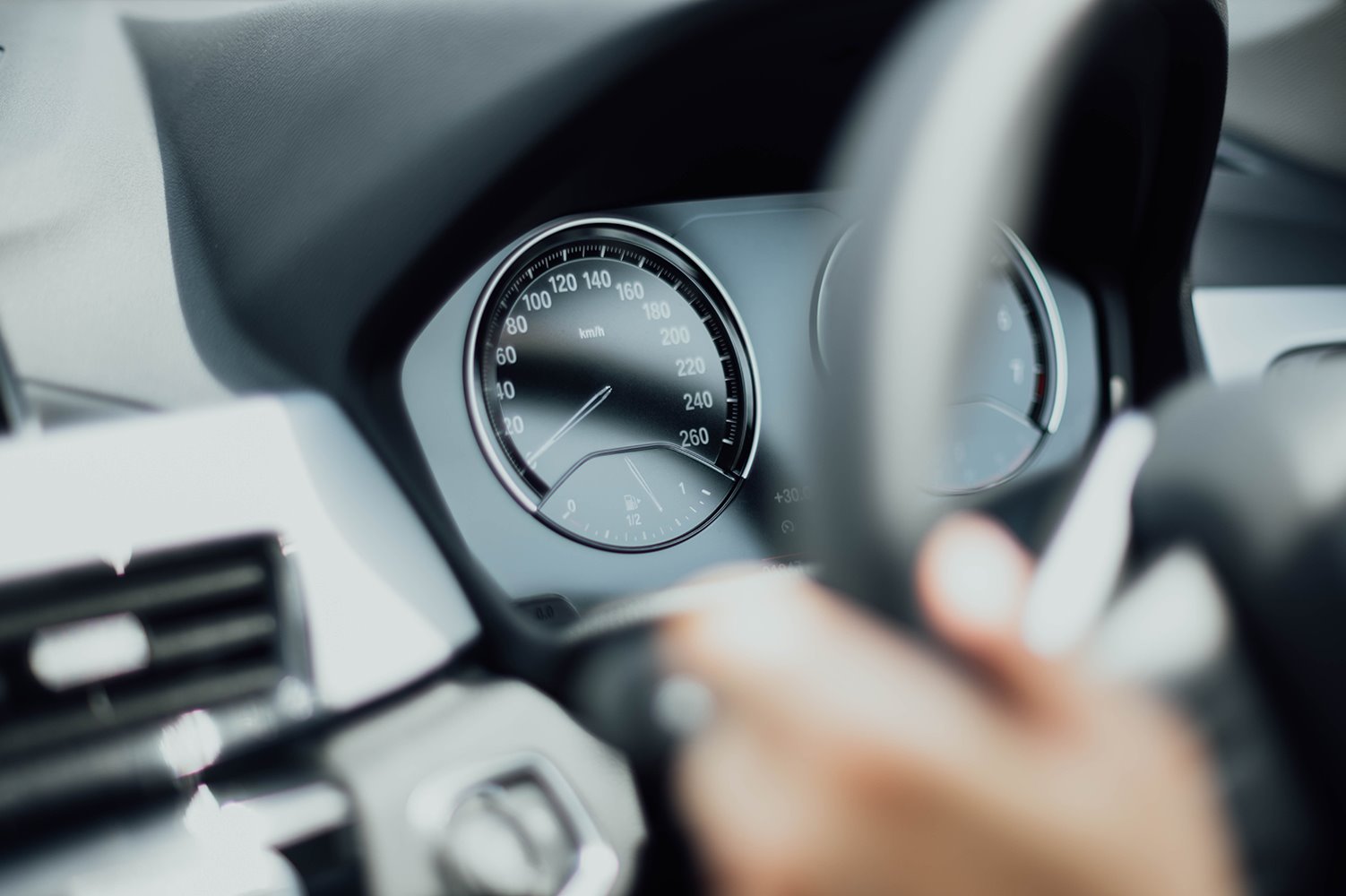 movilidad sostenible coche chuttersnap unsplash