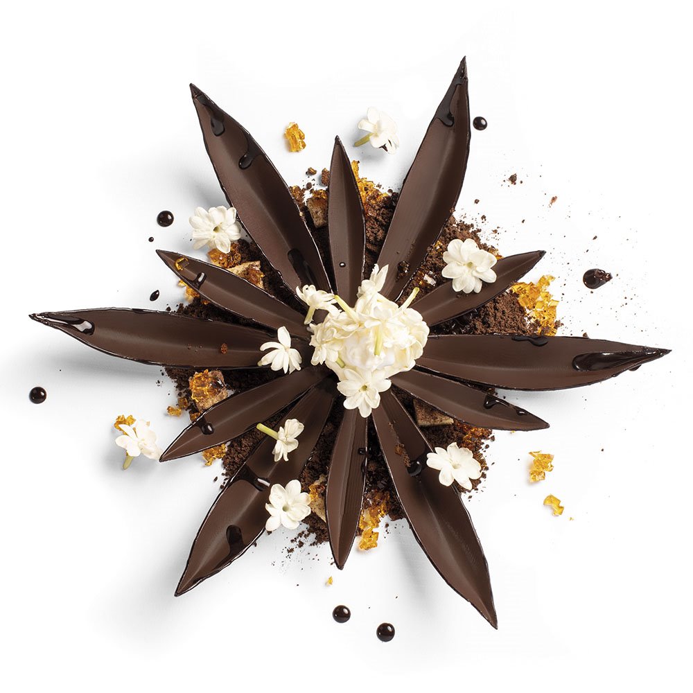 El producto estrella de la colección es la flor de cacao.