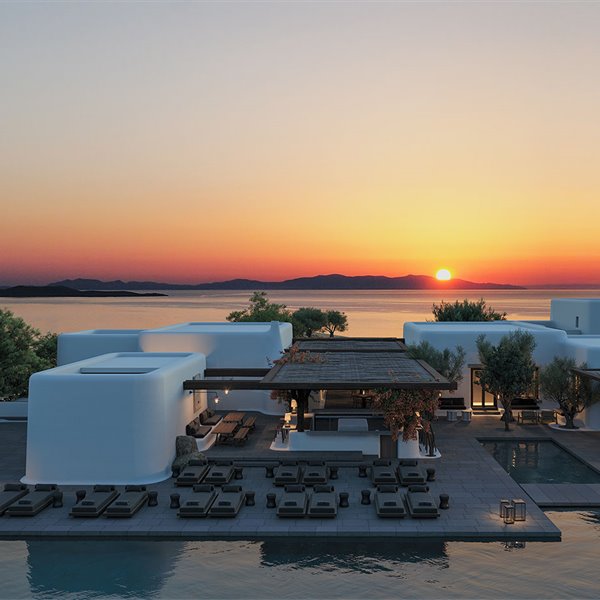 La belleza natural griega hecha hotel, así es el nuevo Kalesma Mykonos
