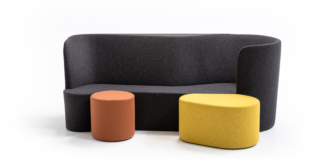 Aquí puedes ver tres de los muebles que componen la colección Taba de Alfredo Häberli para Moroso.