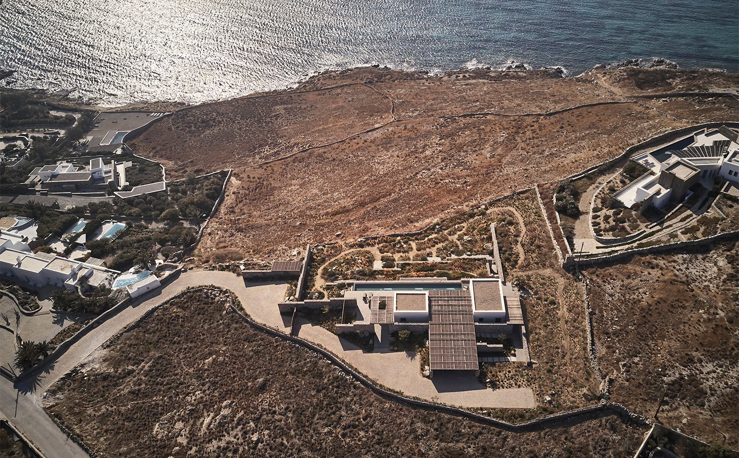 Vista aérea de la vivienda y la zona de la costa marítima