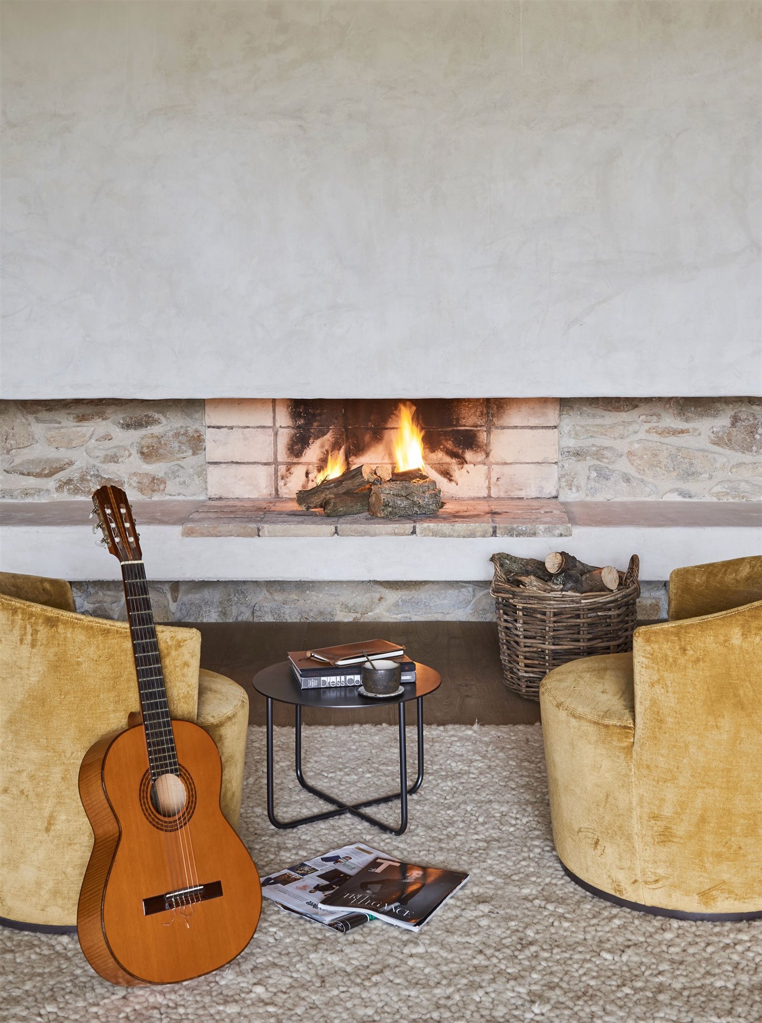 chimenea butacas guitarra_00483922 O