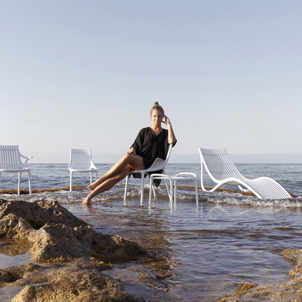 LA colección Ibiza de Eugeni Quitllet para Vondom, premiada con el Red Dot. 