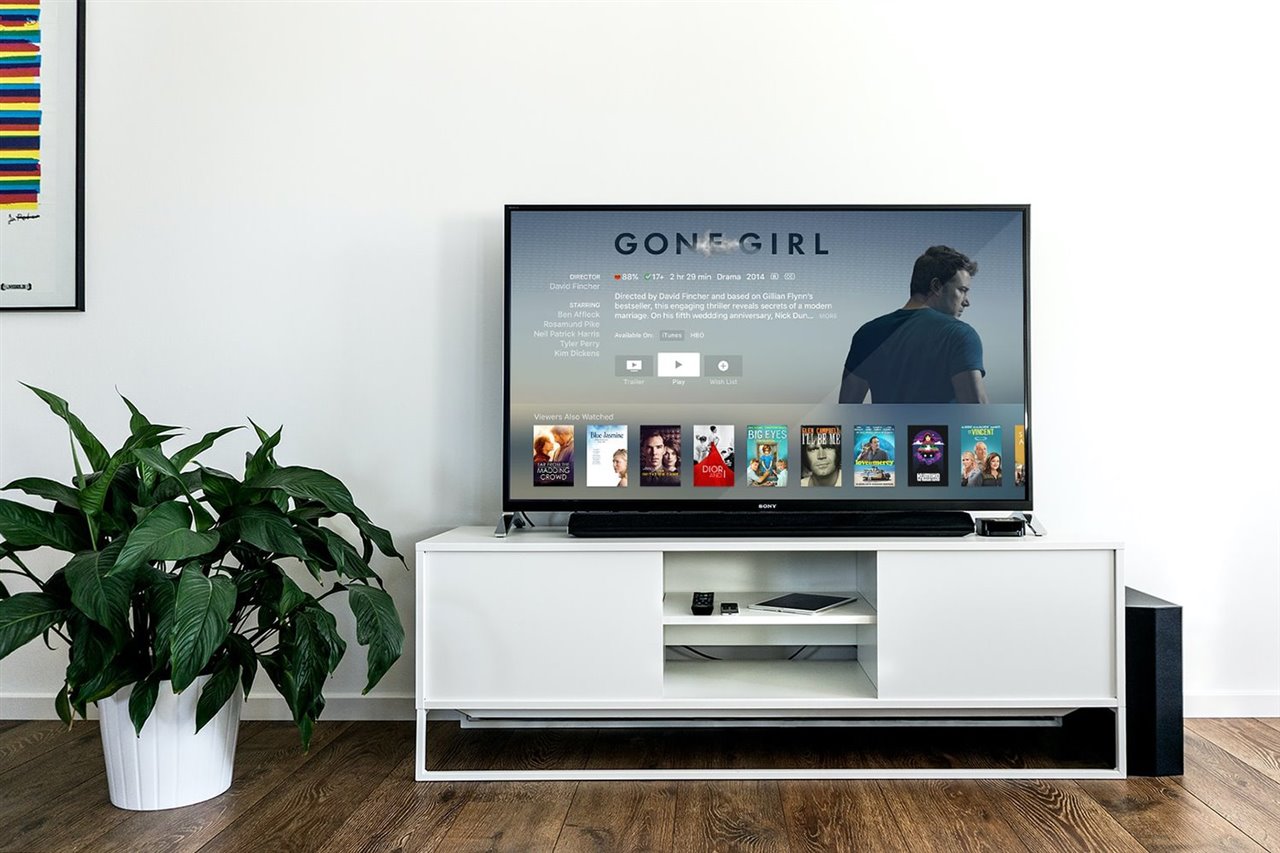 Las largas horas de confinamiento han hecho que consumamos mucha más televisión y videojuegos, con el consecuente aumento de gasto de electricidad.