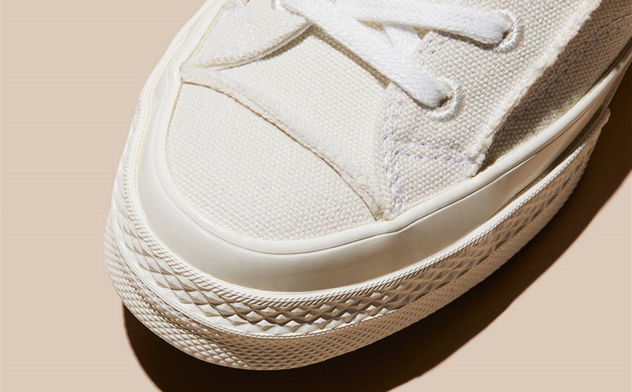 La playa Virus peligroso Converse se apunta a la tendencia de la moda sostenible