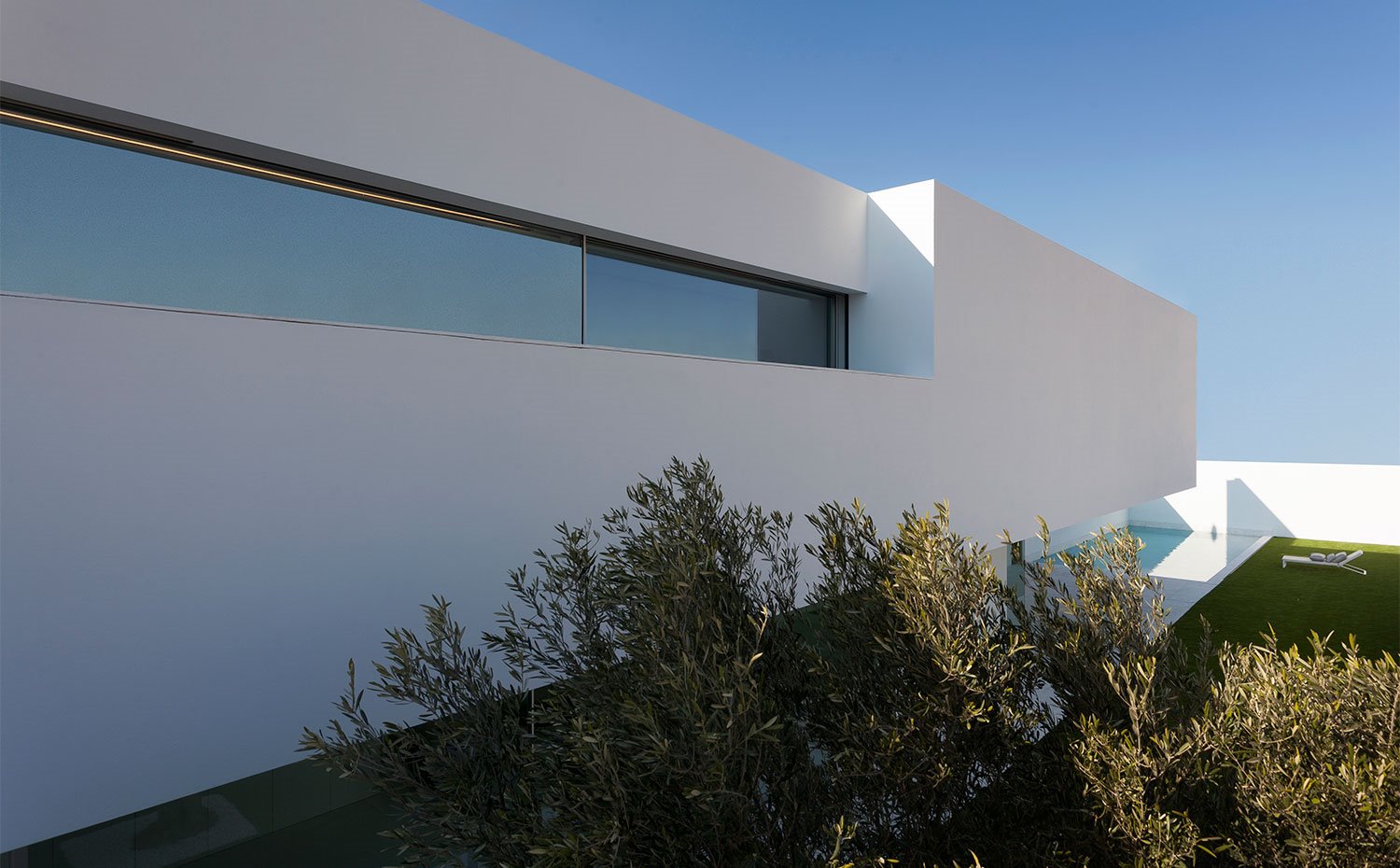 Una moderna casa unifamiliar en Valencia llena de luz por Fran Silvestre