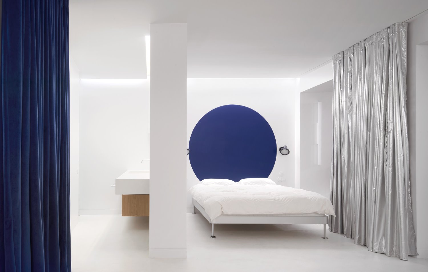 Casa A12 de Lucas y Hernández-Gil en Madrid 