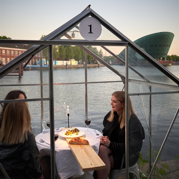 Este restaurante de Amsterdam propone cenar en invernaderos