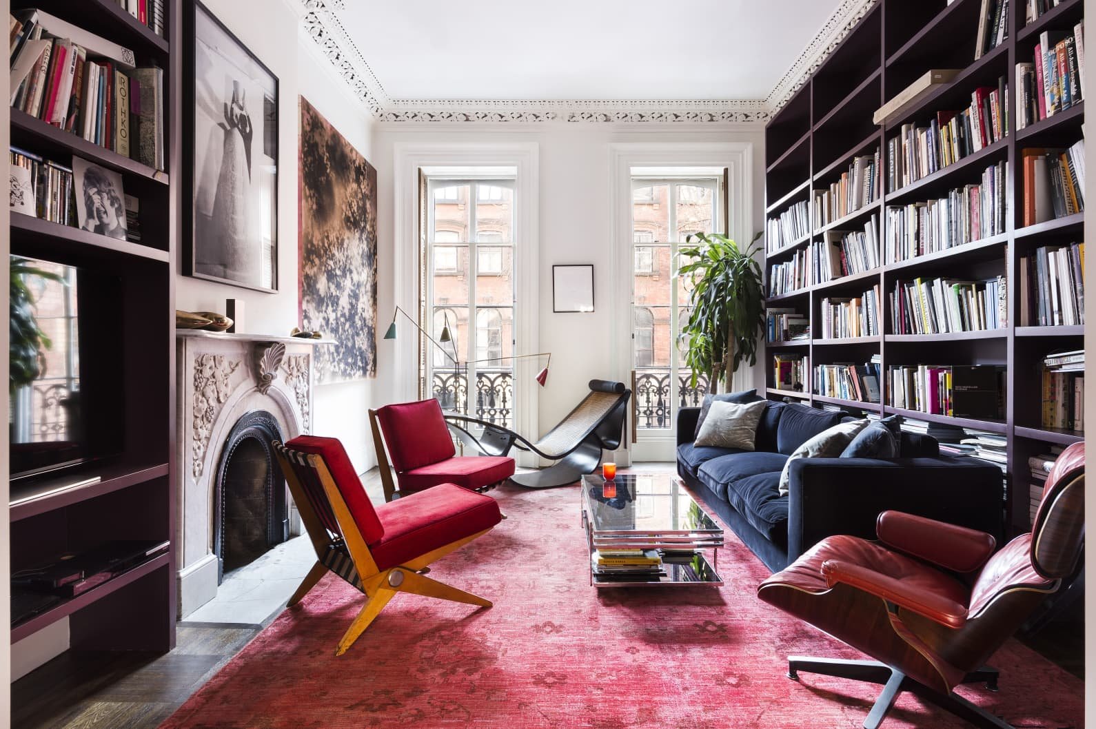Apartamento Mary Kate Oslen en Manhattan salon con libreria