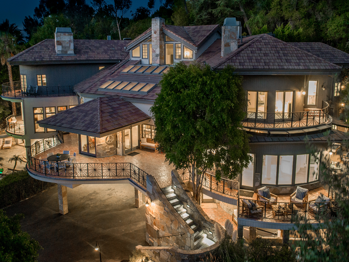 Casa Selena Gomez vista nocturna