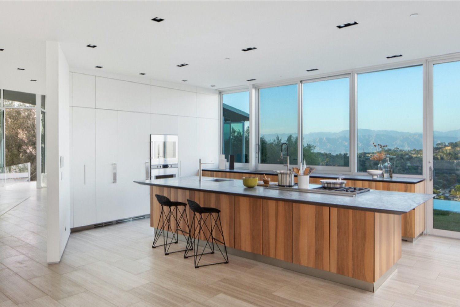 Casa Skyline Residence de Pharrell Williams en las colinas de Hollywood Los Ángeles de Hagy Belzberg 