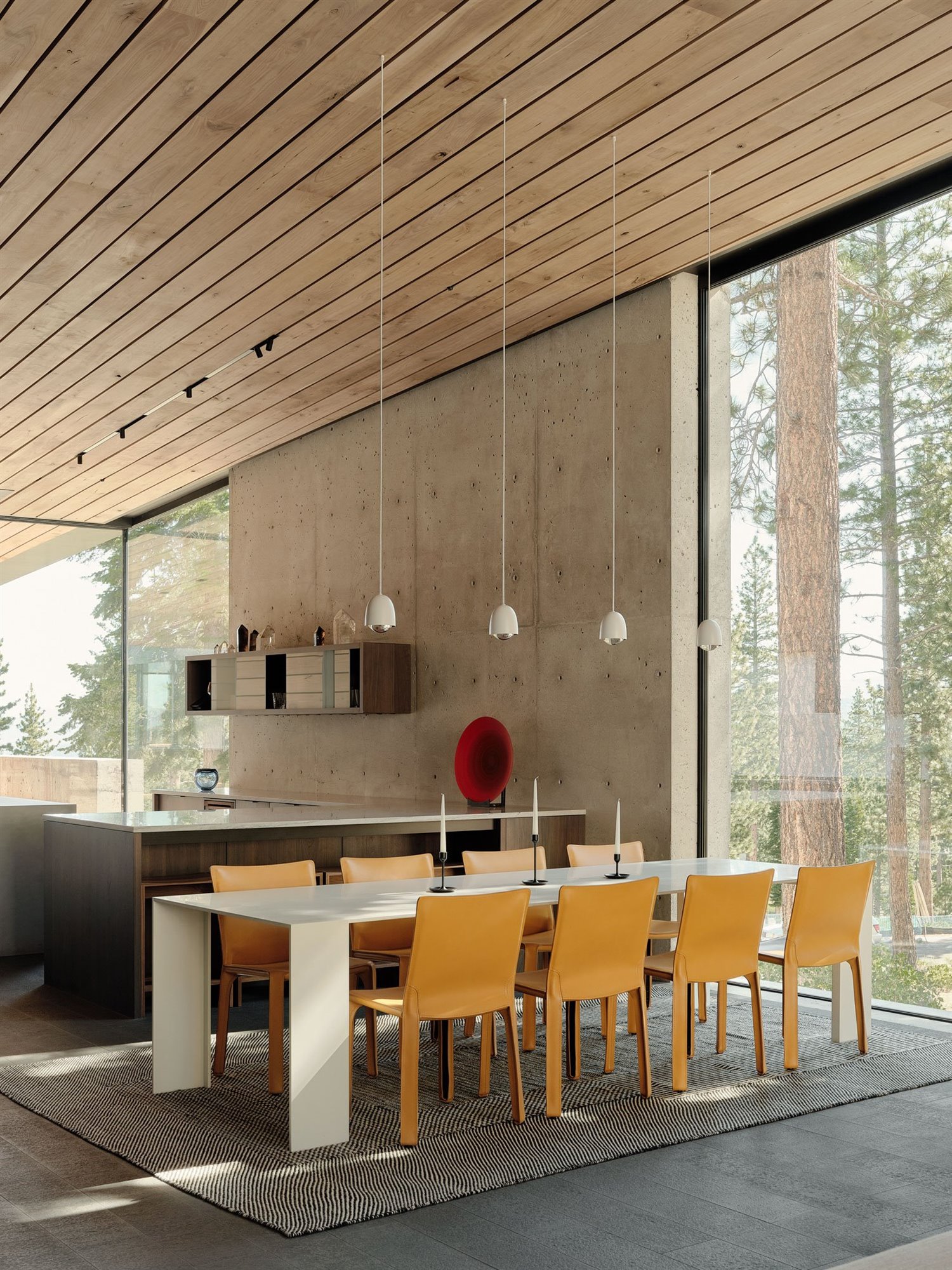 Faulkner TuckerSummer comedor