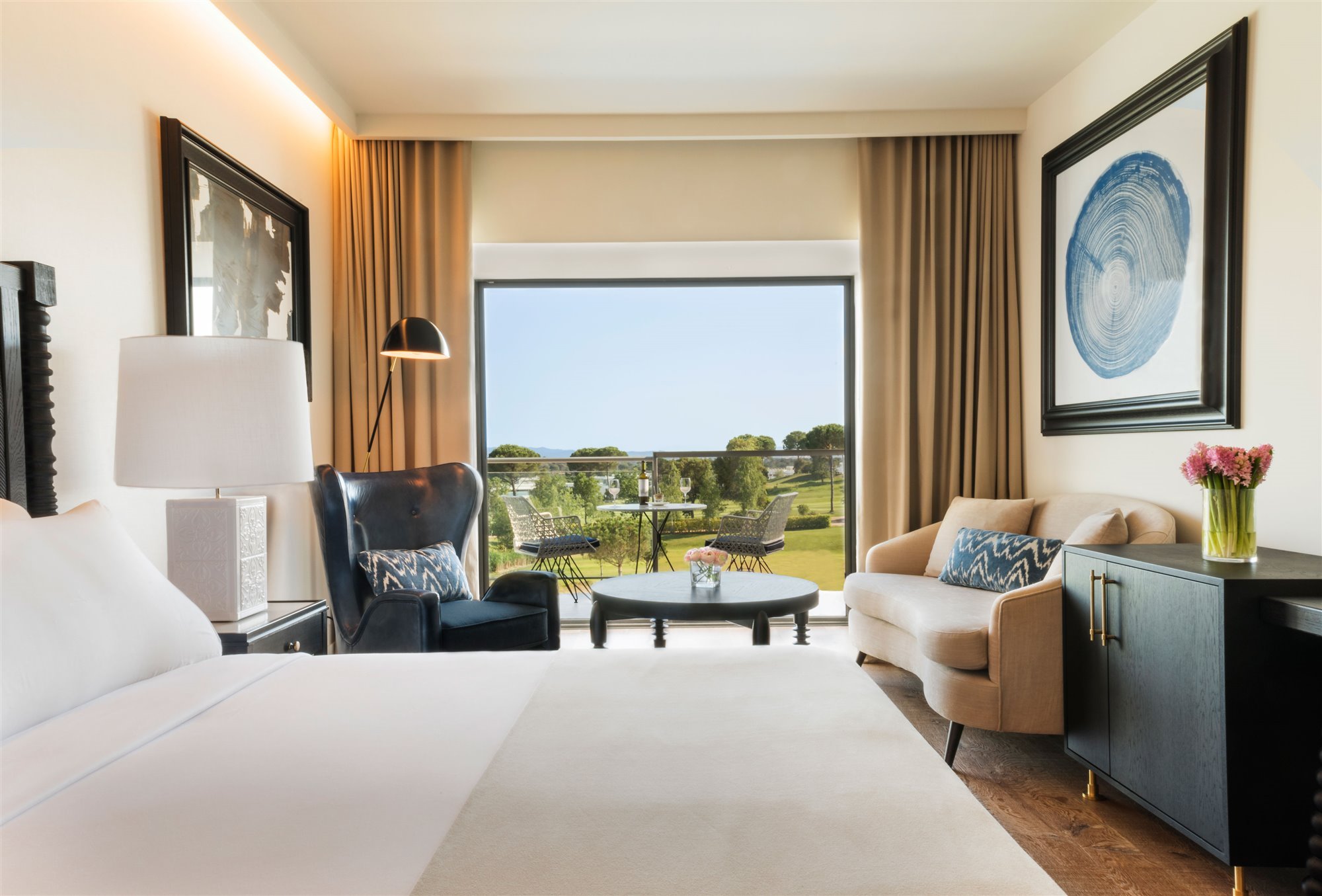 Hotel-Camiral-Room-211