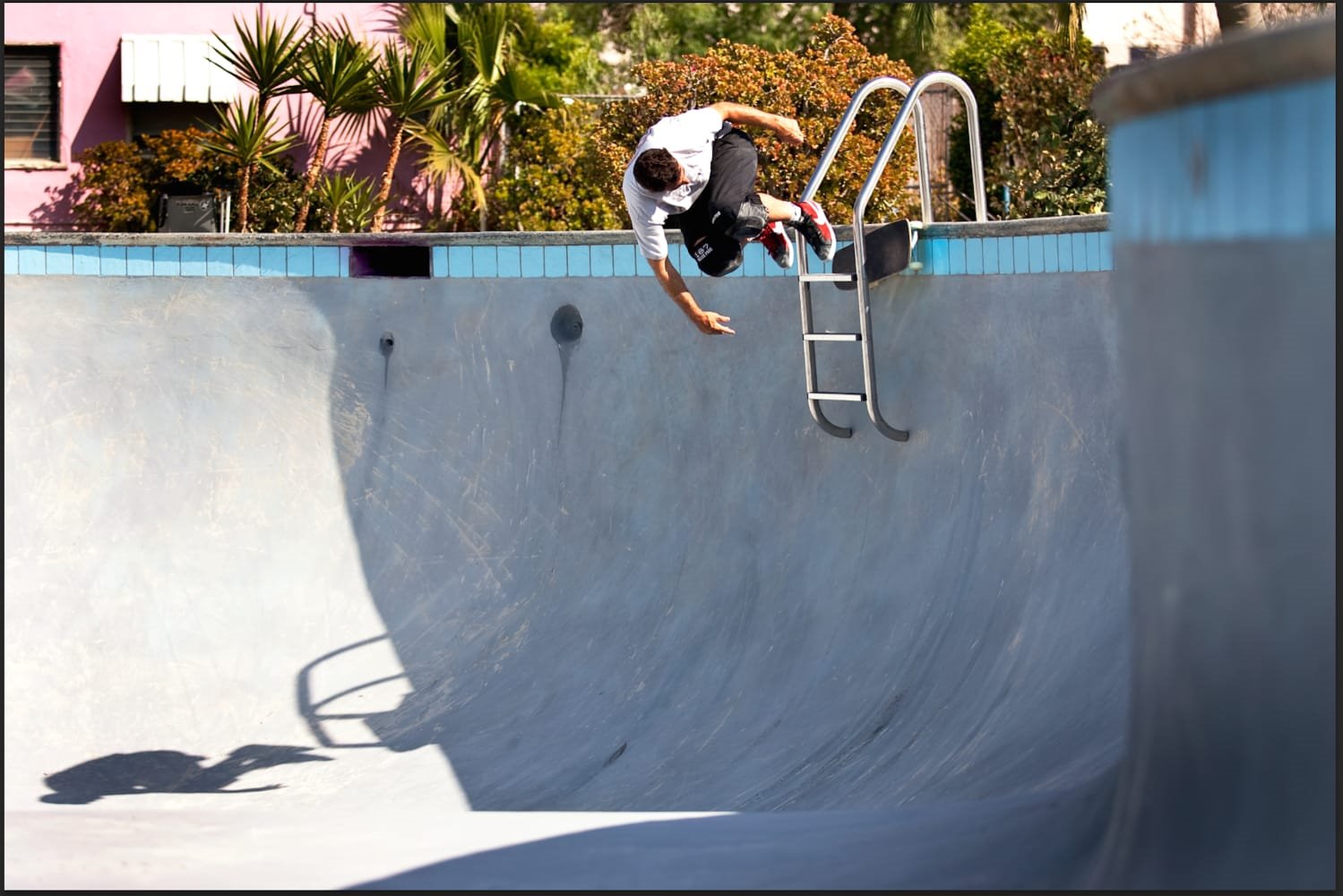 pink-motel-skate 2