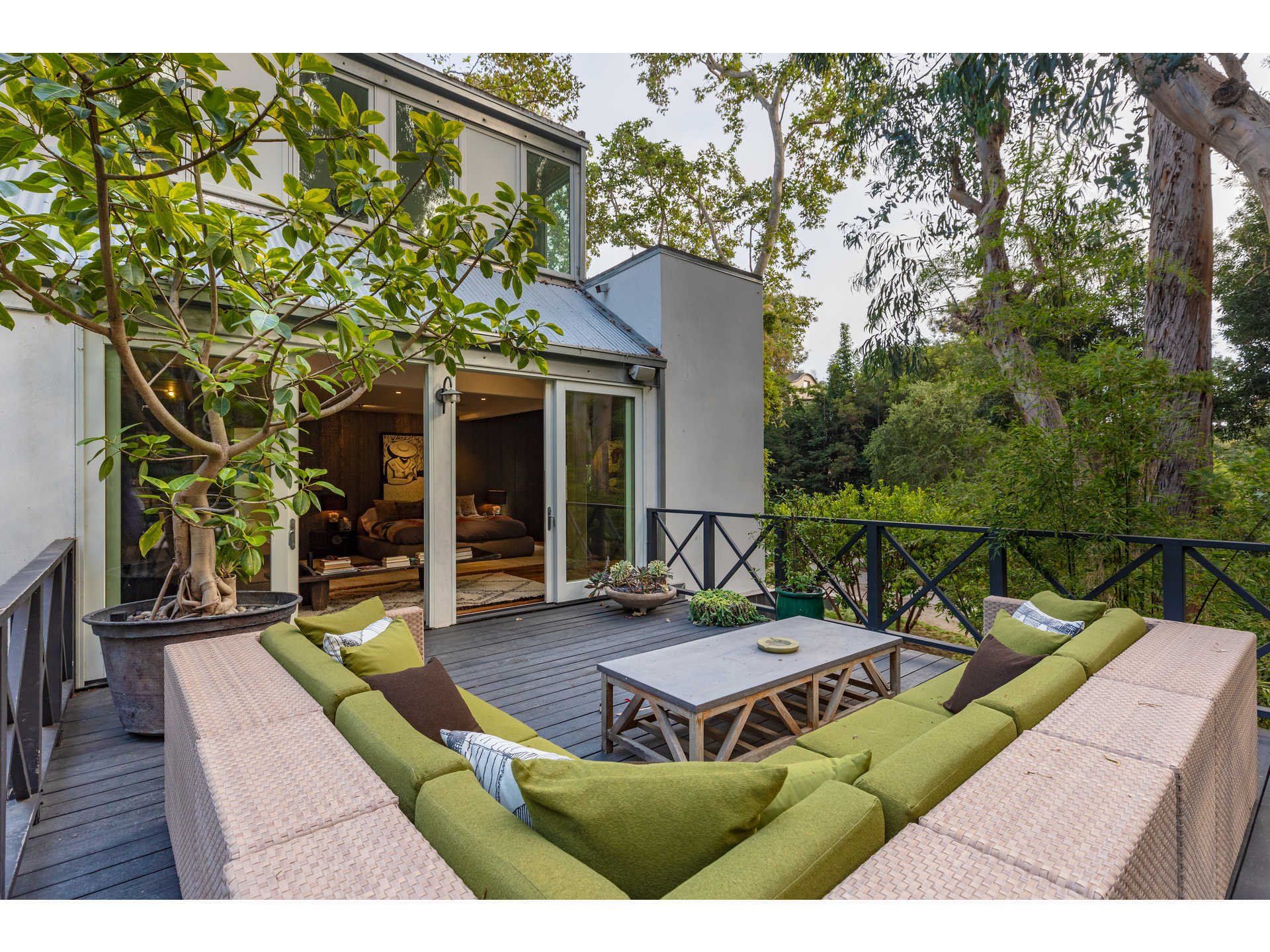casa diseñada por Frank Gehry para el productor de Hollywood Jason Blum 12
