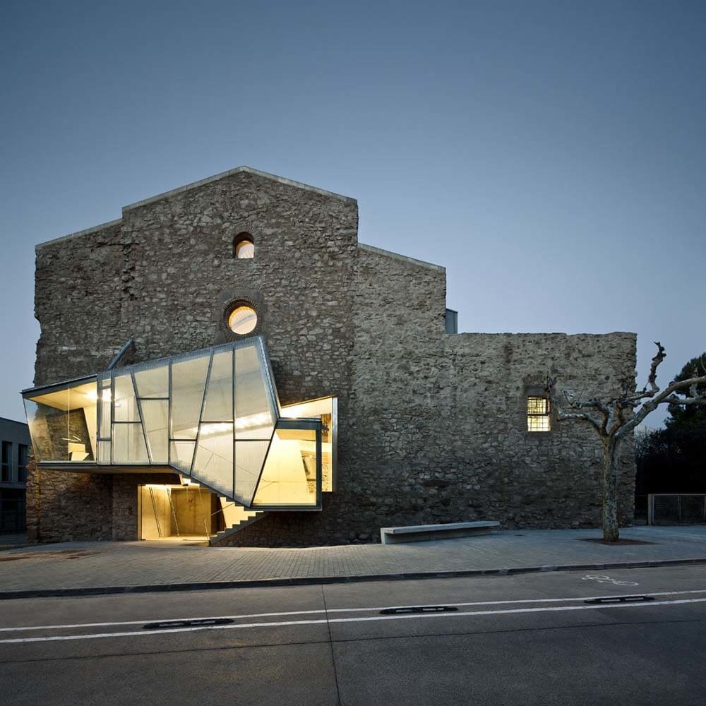 Iglesia-auditorio de Sant Francesc de Santpedor, de David Closes (Santpedor Barcelona)