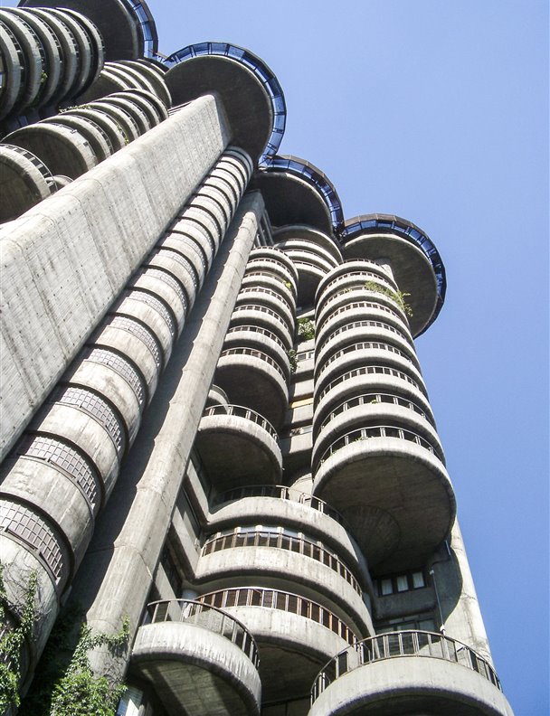 Recorre en coche la mejor arquitectura moderna de Madrid y sus alrededores