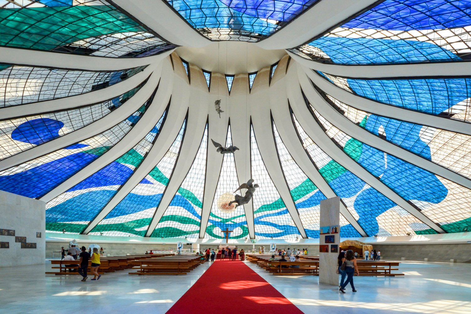 Catedral-Metropolitana-de-Brasilia interior
