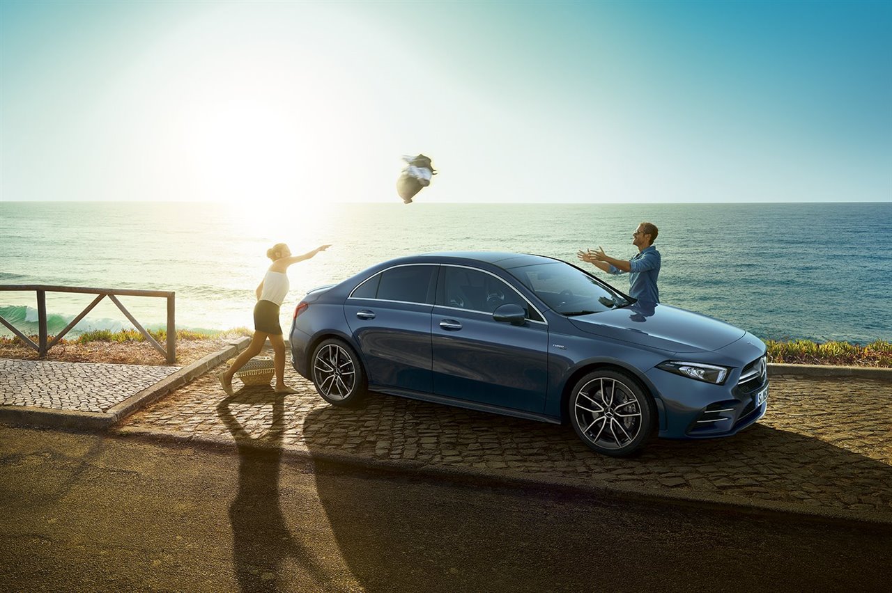 Los 306 caballos del Mercedes Benz AMG A35 sedan son el mejor argumento para conducir con comodidad y dinamismo por las sinuosas carreteras del archipiélago balear.