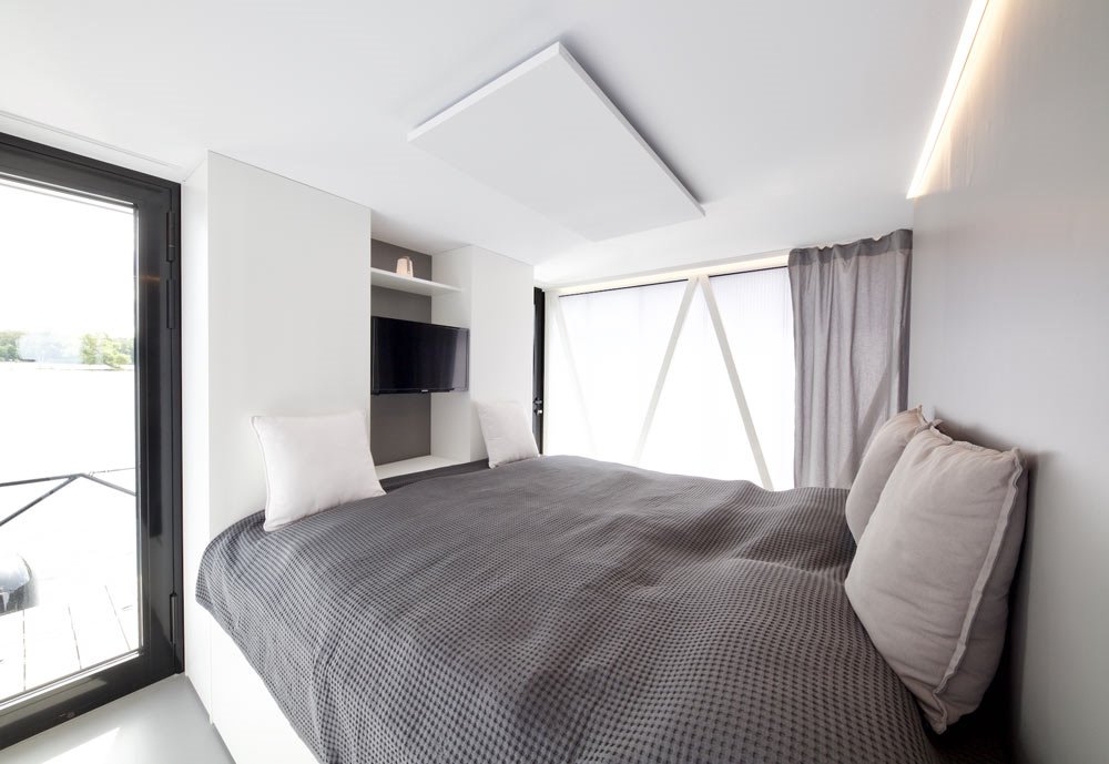 Apartamento lancha sobre el agua Loungeboat de Tanja Wunderlich-Finckh y Chris Finckh 