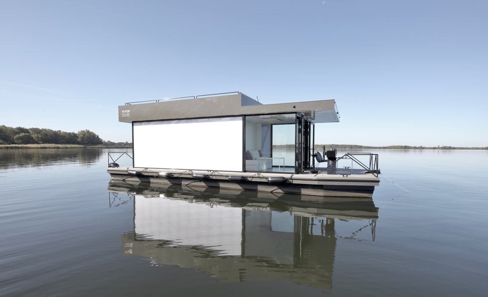 Apartamento lancha sobre el agua Loungeboat de Tanja Wunderlich-Finckh y Chris Finckh 
