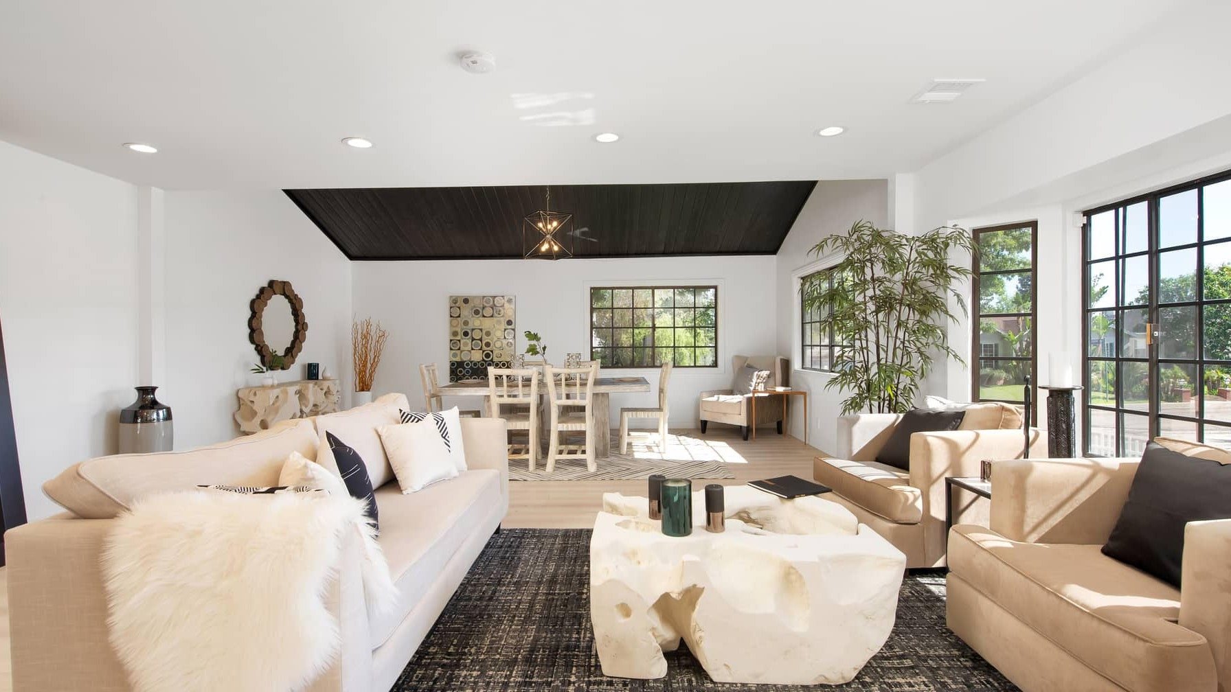 Salon con vistas al exterior de la nueva casa de Jennifer Lopez y Alex Rodriguez