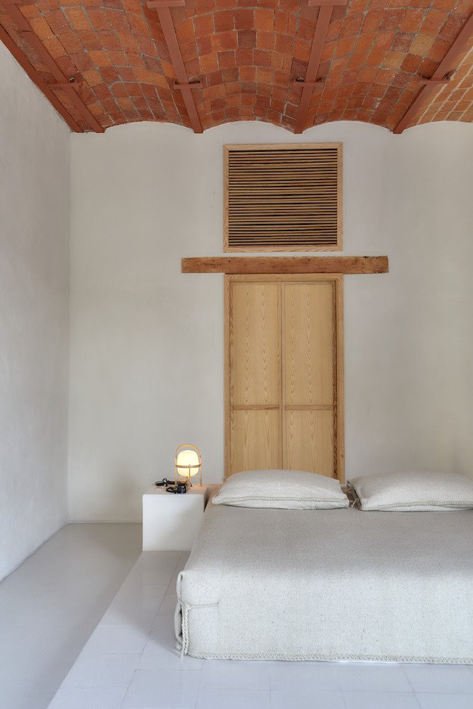 Dormitorio con techos abovedados del hotel circulo mexicano en Mexico