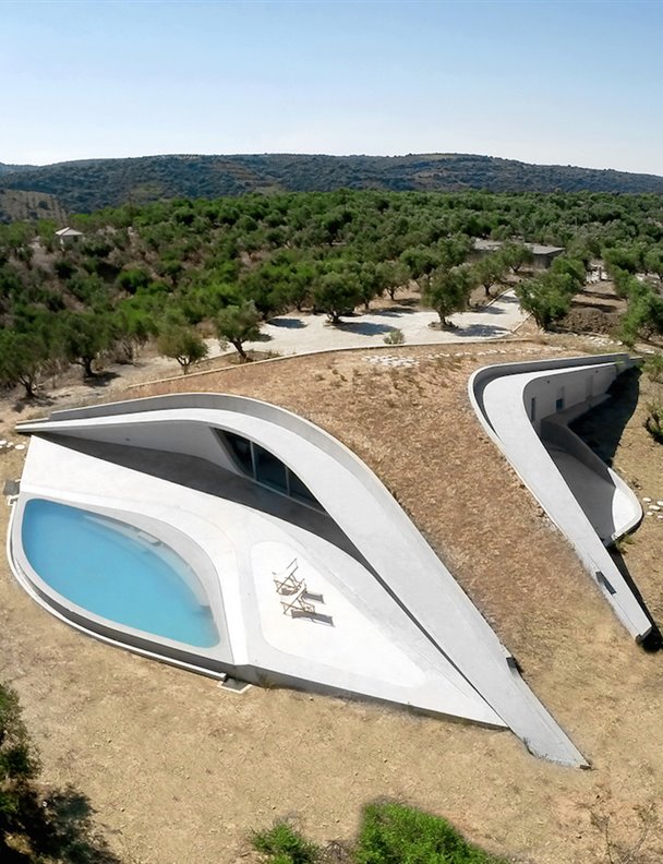 Pasearás por encima de esta casa prefabricada en Grecia casi sin darte cuenta